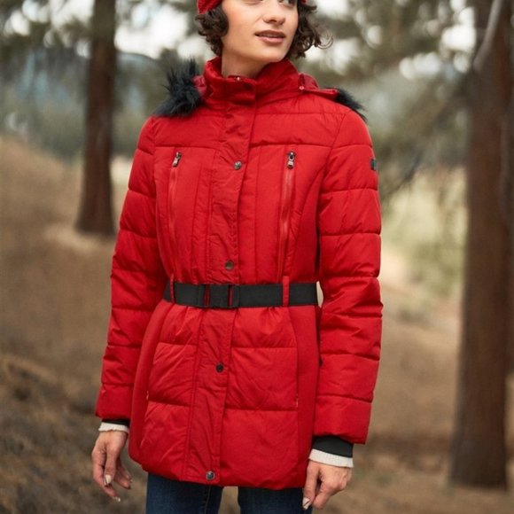 Fitted Puffer Jacket with Belt and hood red - Picture 10 of 12